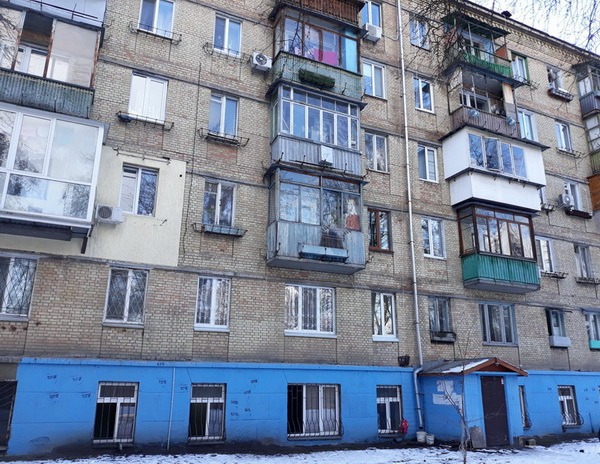 Цокольное помещение в жилом доме в Киеве