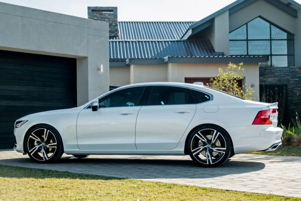 Volvo S90 у Києві